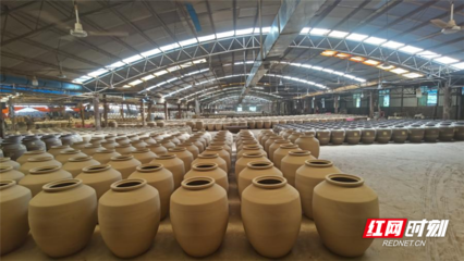 桂陽:1260℃窯火里匠心不息奏響鄉(xiāng)村振興“奮進(jìn)曲”